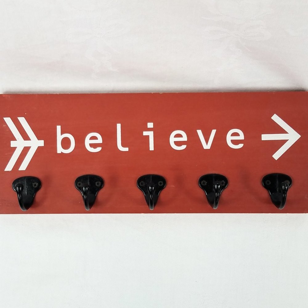 Red BELIEVE Arrow Black Metal Hanging Hooks 13 x 5